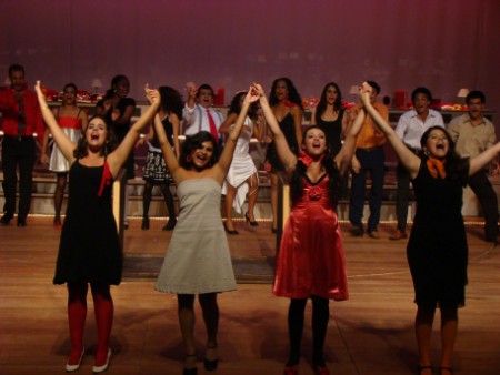 ATIRE A PRIMEIRA PEDRA - TOCA DE TEATRO EM SALVADOR - BA